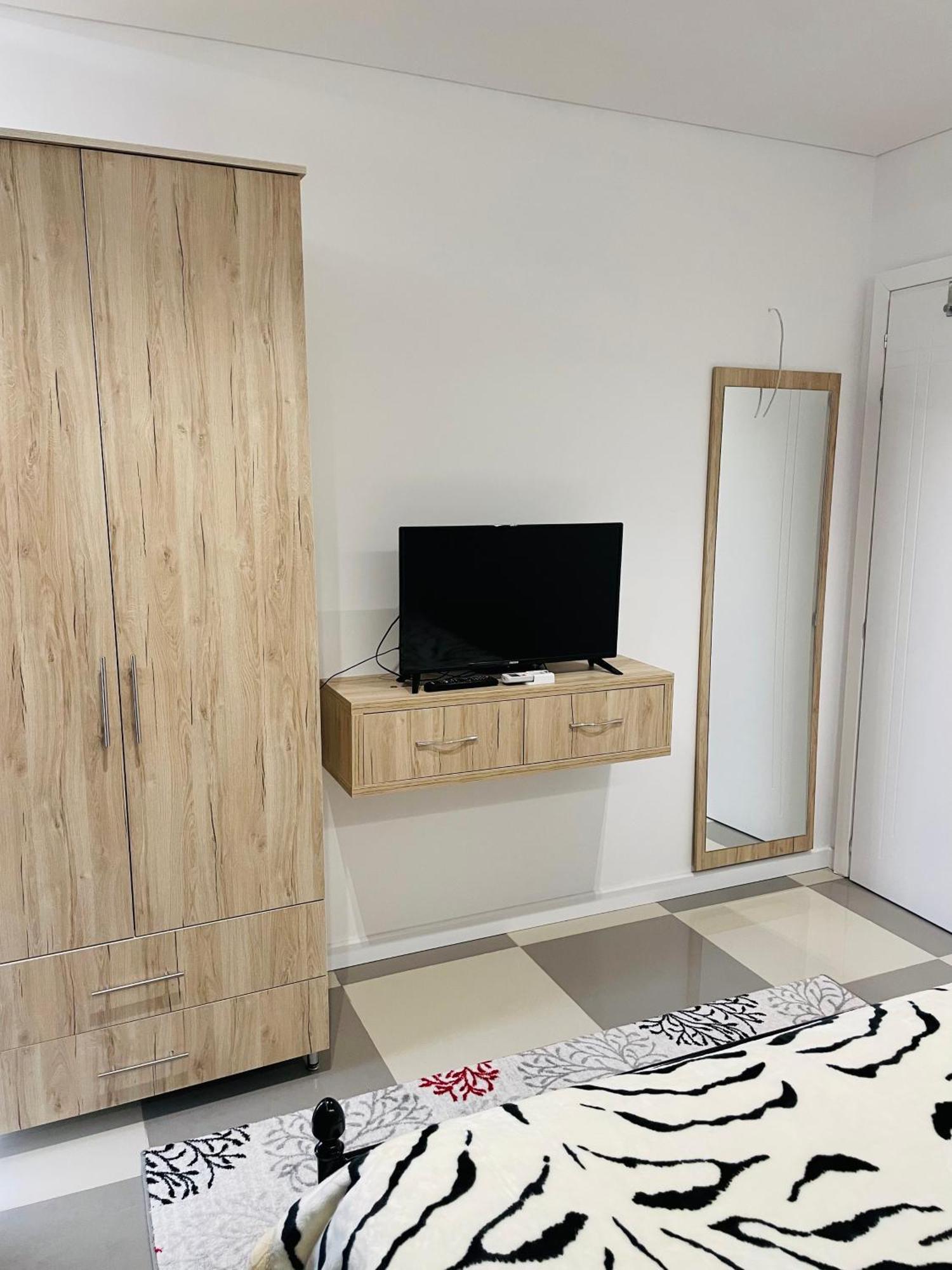 Vitamin Sea Sarandë Exterior foto