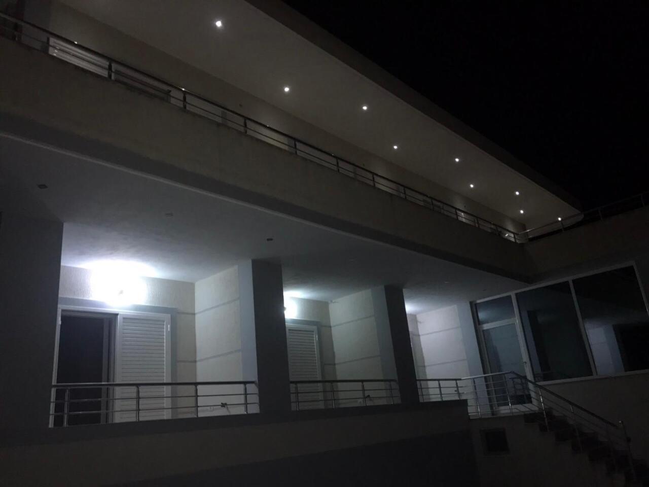 Vitamin Sea Sarandë Exterior foto