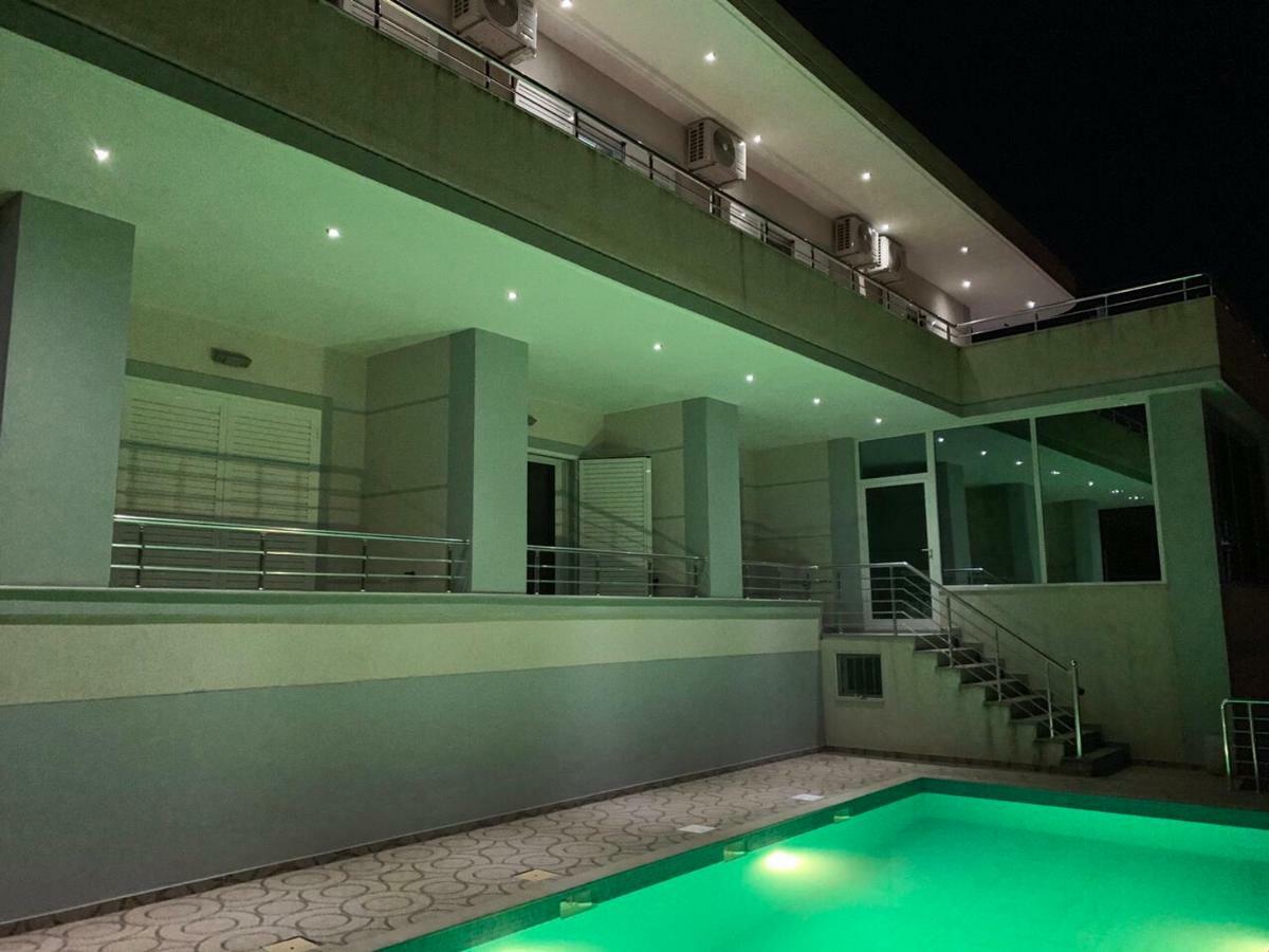 Vitamin Sea Sarandë Exterior foto